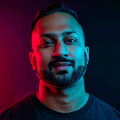 Neil Kanungo headshot